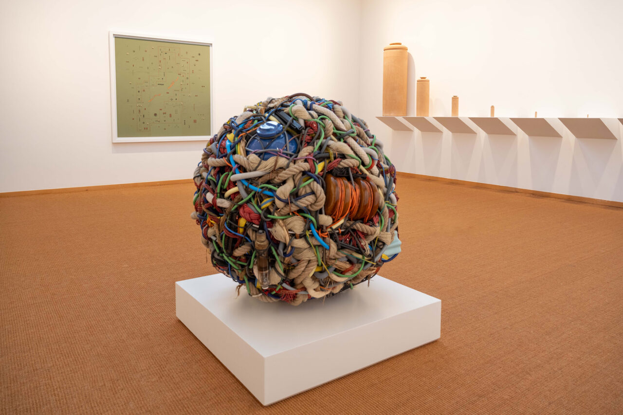 Future Flora: Manono IV (2022), with The Gordian Knot (front) and Half Life (right), 1st GIST Triennale, FelixArt museum, Drogenbos, BE (photo: Bea Borgers)